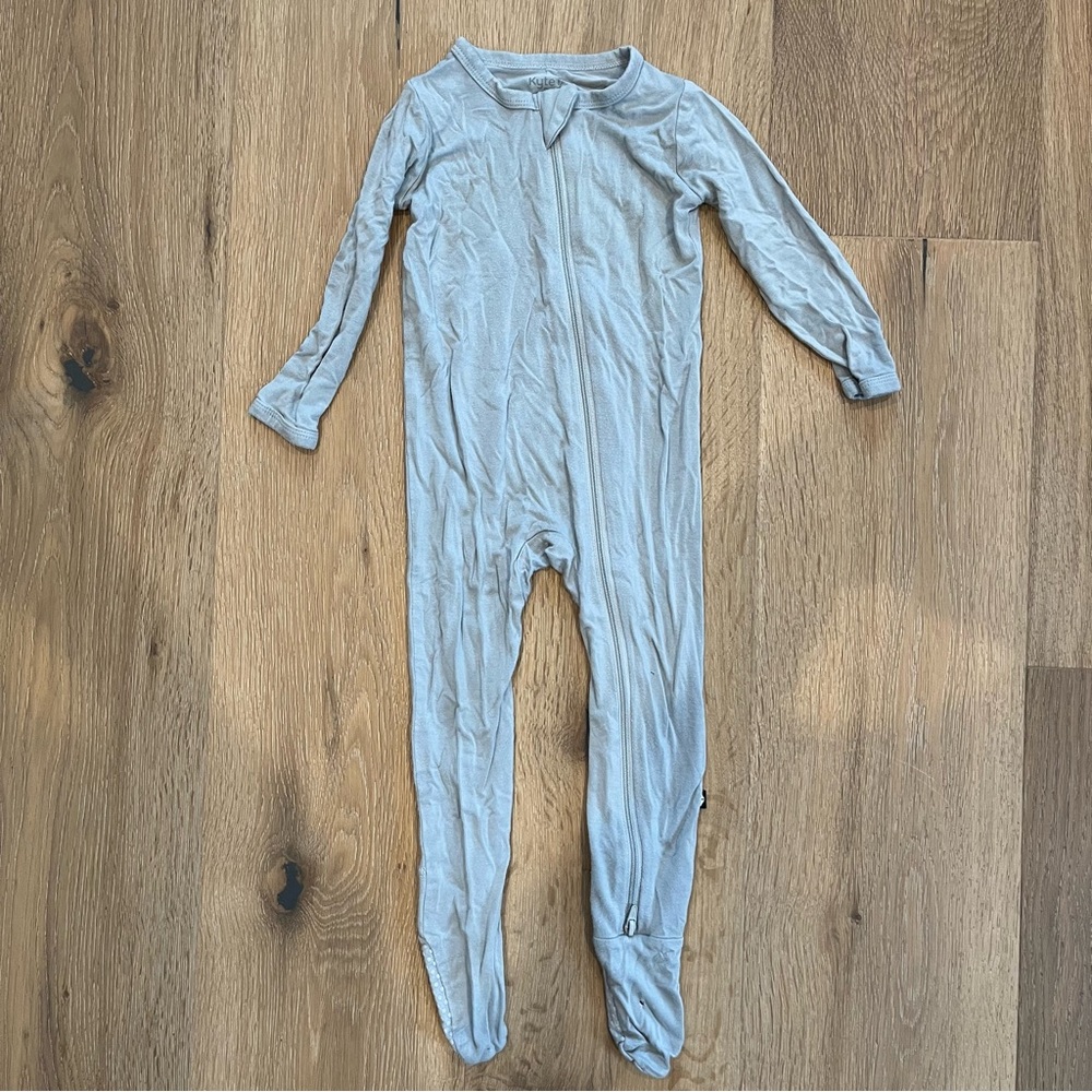 Kyte BABY Light Gray Kids One Piece Footie